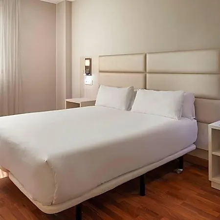 Royal Hotel