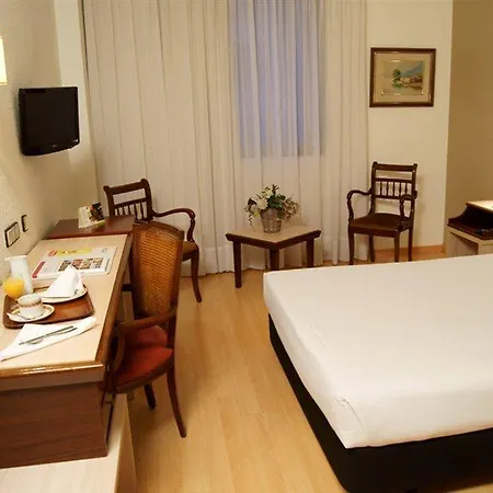 Royal Hotel